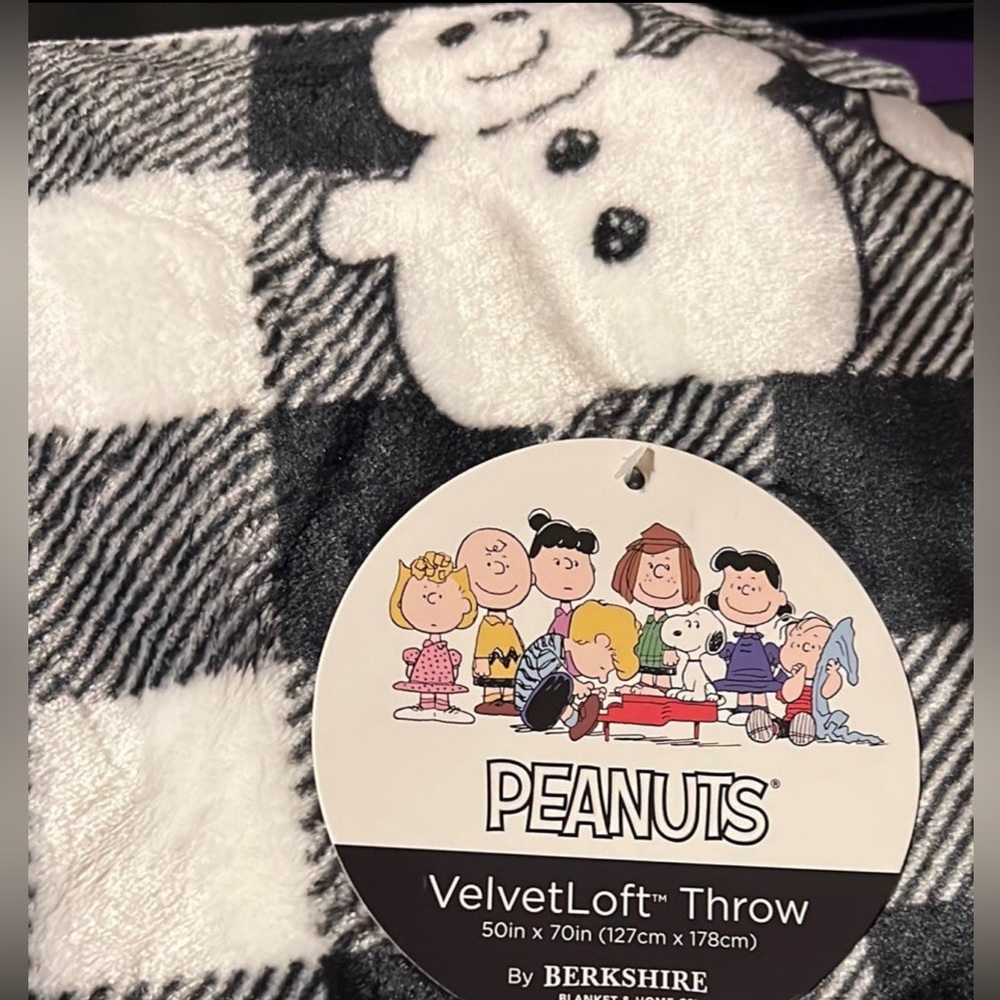 Snoopy Peanuts Velvetloft Christmas Throw
